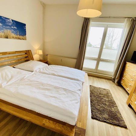 Bootshaus/ Holzdeck Lägenhet Rostock Exteriör bild